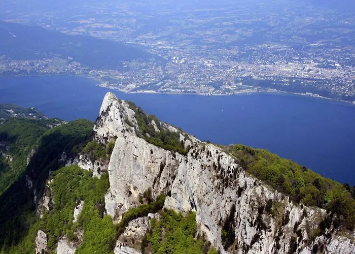 Moderne,parking,piscine,tennis,terrasse. Aix-les-Bains