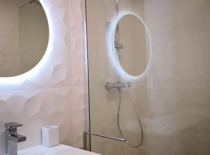 Lägenhet Moderne,parking,piscine,tennis,terrasse. Aix-les-Bains