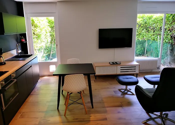 Moderne,parking,piscine,tennis,terrasse. אקס-לה-באינס